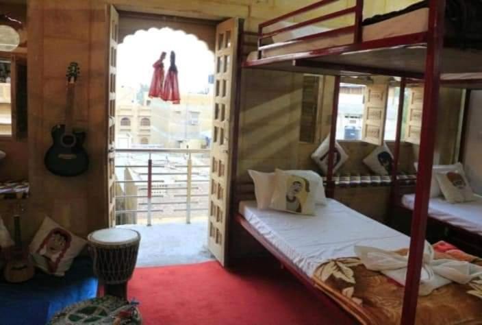 Resting Love Hostel Dzsaiszalmer Kültér fotó