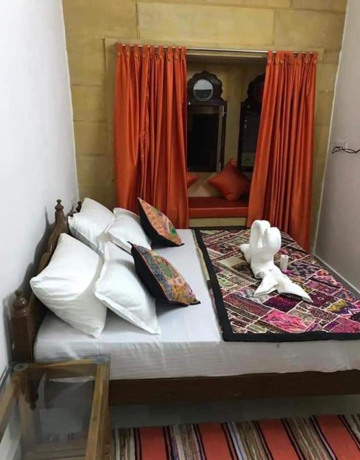 Resting Love Hostel Dzsaiszalmer Kültér fotó