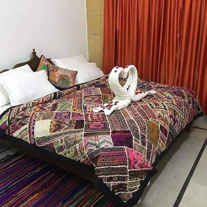 Resting Love Hostel Dzsaiszalmer Kültér fotó