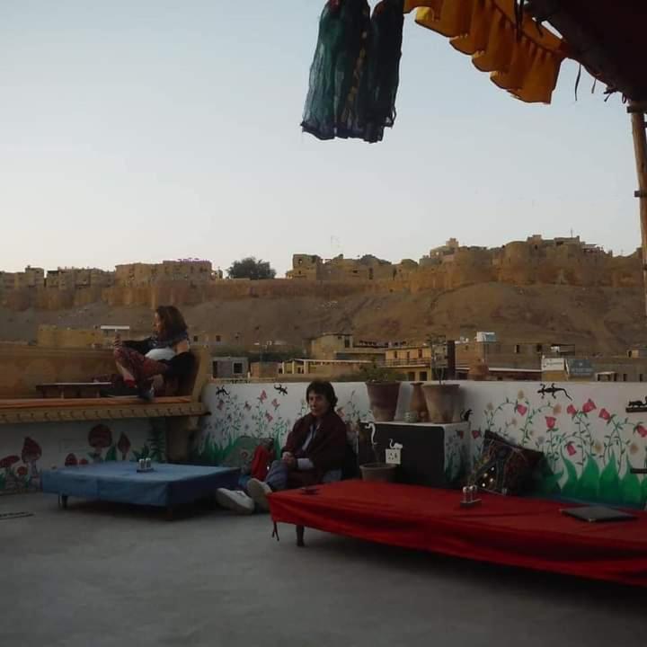 Resting Love Hostel Dzsaiszalmer Kültér fotó