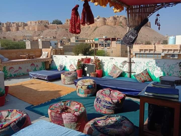 Resting Love Hostel Dzsaiszalmer Kültér fotó