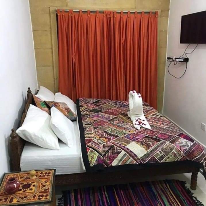 Resting Love Hostel Dzsaiszalmer Kültér fotó