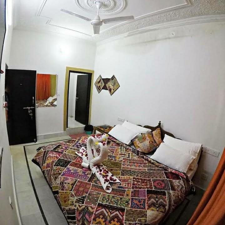 Resting Love Hostel Dzsaiszalmer Kültér fotó